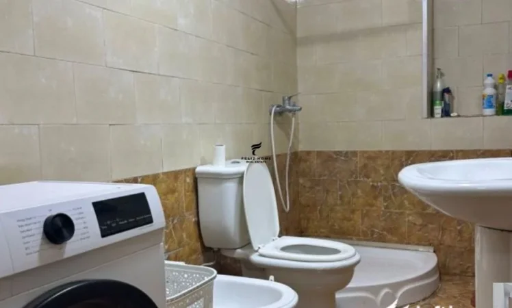 Tirane, jepet me qera apartament 1+1+Ballkon Kati 4, 57 m² 550 € (RRUGA E KAVAJES)