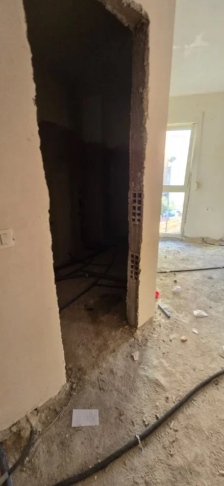 Tirane, shitet apartament 2+1 Kati 2, 91 m² 179.000 € (Prane Prokurorise Tirane)