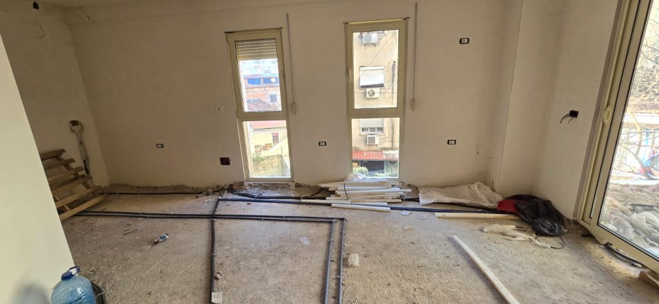 Tirane, shitet apartament 2+1 Kati 2, 91 m² 179.000 € (Prane Prokurorise Tirane)