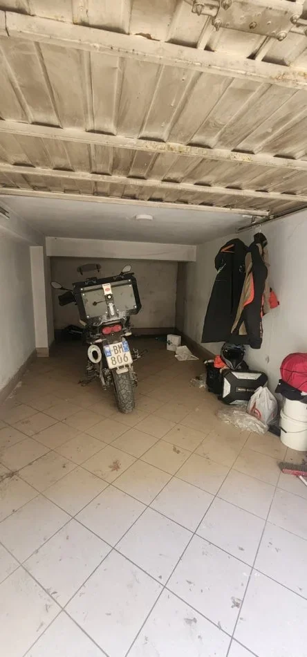 Tirane, shitet garazh , 26 m² 40.000 € (PRANE SHALLVAREVE)