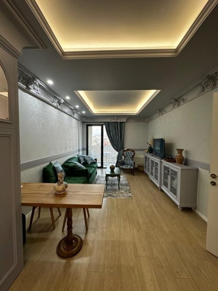 Tirane, jepet me qera apartament 1+1 , 700 € (Kompleksi ASL)