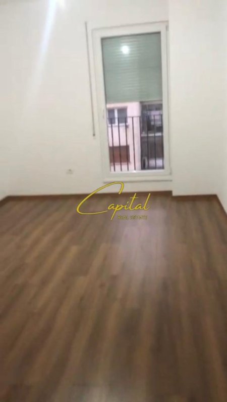 Tirane, jepet me qera apartament 2+1 Kati 4, 100 m² 500 € (DON BOSKO)