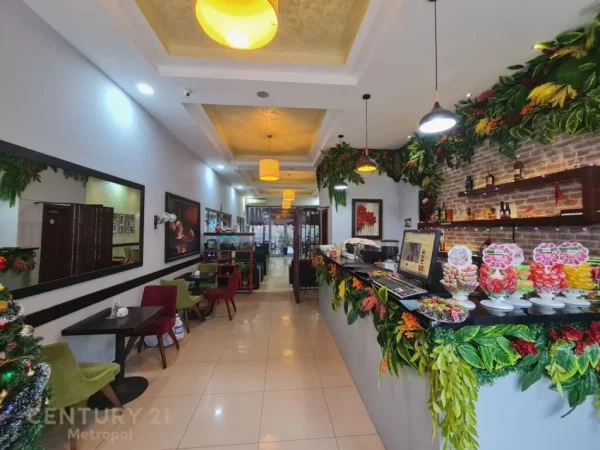 Tirane, shitet bar-kafe Kati 1, 240 m² 338.000 € (Rruga e Dibrës Tiranë,Shqipëria)