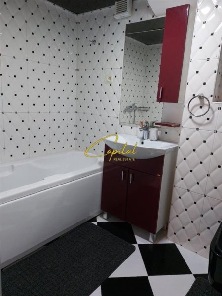 Tirane, jepet me qera apartament 2+1 Kati 5, 75 m² 690 € (QENDER)