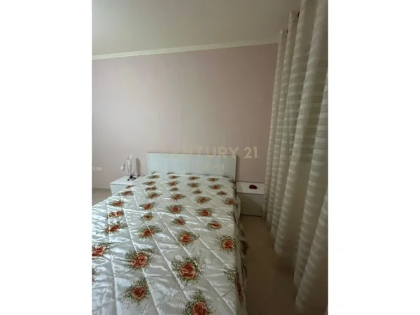 Tirane, shitet apartament 2+1 Kati 3, 104 m² 128.000 € (Fresku)