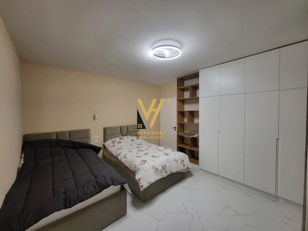 Tirane, jepet me qera Vile 3+1+Ballkon Kati 1, 120 m² 850 € (BALDUSHK)