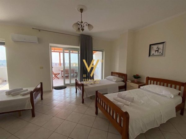 Tirane, jepet me qera apartament 3+1+Ballkon Kati 7, 130 m² 1.150 € (LAPRAKE)