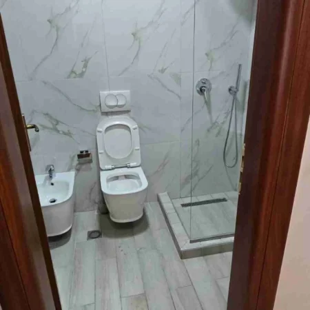 Tirane, shitet apartament 1+1 Kati 3, 57 m² 135.000 € (Ish Parku)
