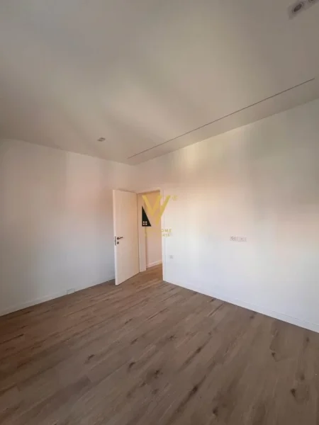 Tirane, shitet apartament 1+1+Ballkon Kati 3, 90 m² 180.000 € (SELITE)