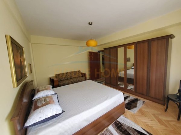 Tirane, jepet me qera apartament 2+1+Ballkon Kati 2, 71 m² 650 € (QENDER, 9KATESHET)