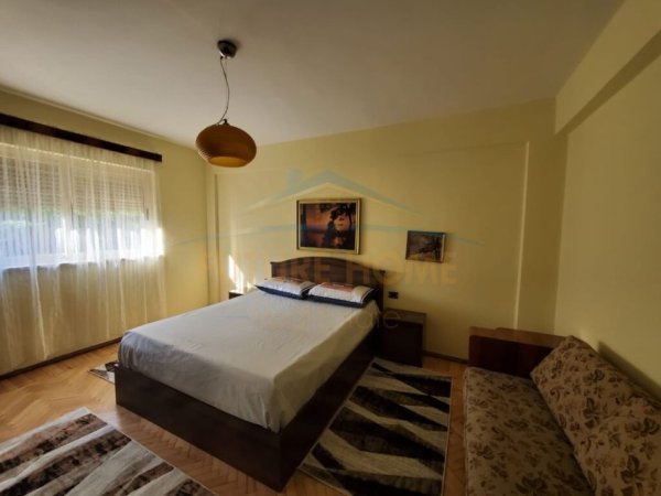 Tirane, jepet me qera apartament 2+1+Ballkon Kati 2, 71 m² 650 € (QENDER, 9KATESHET)