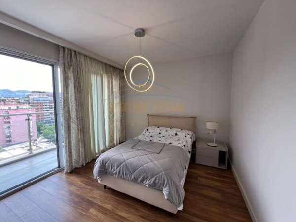Tirane, jepet me qera apartament 2+1+Ballkon Kati 11, 137 m² 2.500 € (BLLOKU)