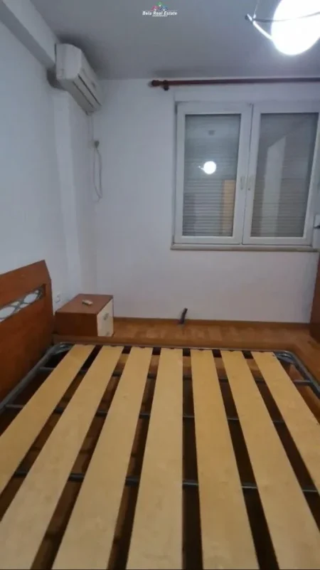 Tirane, jepet me qera zyre Kati 4, 126 m² 1.200 € (Nikolla Jorga)