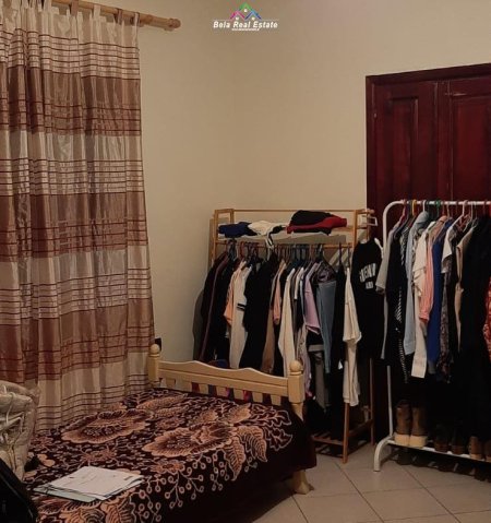 Tirane, shitet Vile 3+1+Ballkon Kati 3, 300 m² 440.000 € (3 vellezrit kondi)
