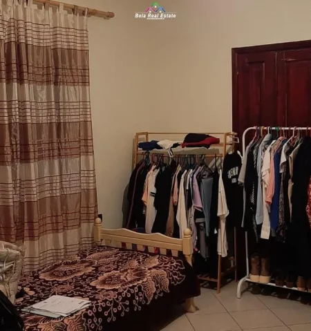 Tirane, shitet Vile 3+1+Ballkon Kati 3, 300 m² 440.000 € (3 vellezrit kondi)