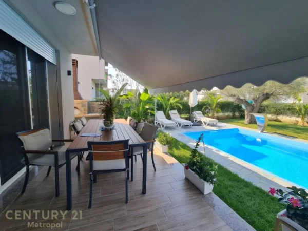 Durres, shitet Vile 3+1+Ballkon Kati 2, 204 m² 400.000 € (Gjiri I Lalzit)