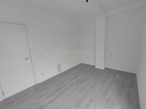 Tirane, shitet apartament 2+1 Kati 6, 105.000 € (Prane Qtu, REZIDENCA UNIVERS CITY)
