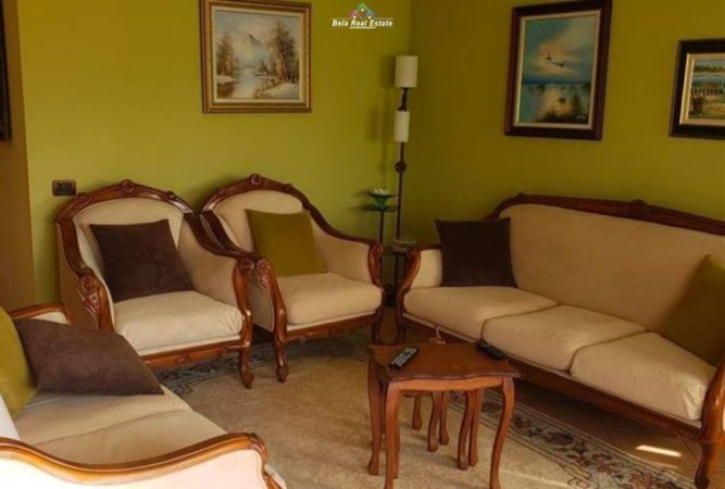 Shqiperi, jepet me qera 2+1+Ballkon Kati 8, 100 m² 600 € (komuna e parisit)