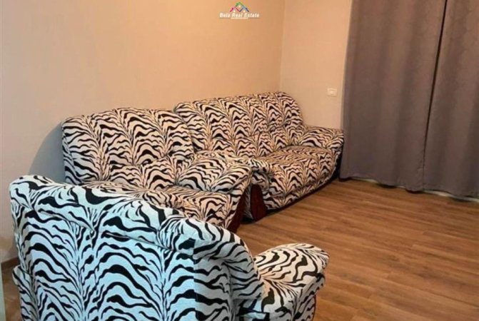 Tirane, jepet me qera 2+1+Ballkon Kati 6, 550 € (bedri karapaci)