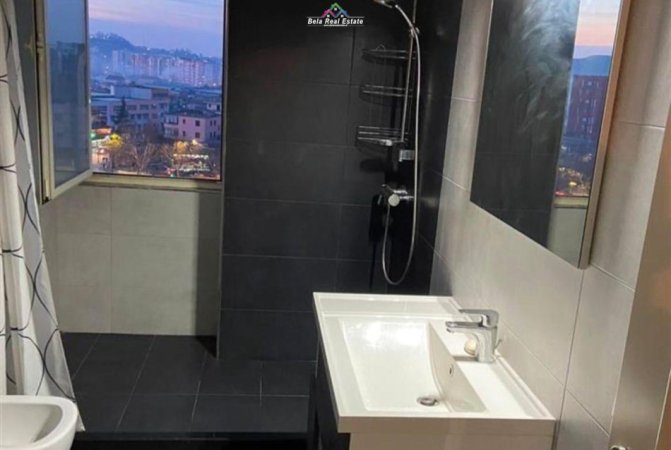Tirane, jepet me qera 2+1+Ballkon Kati 6, 550 € (bedri karapaci)