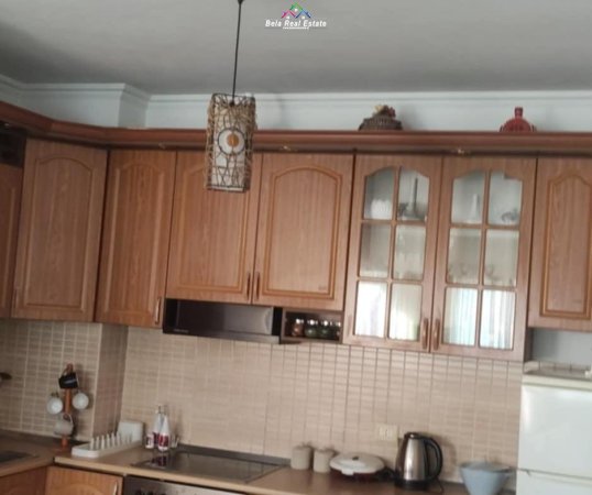 Tirane, jepet me qera apartament 1+1+Ballkon Kati 5, 499 € (dritan hoxha)