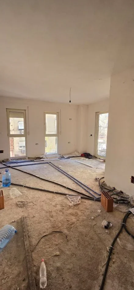 Tirane, shitet apartament 2+1+Ballkon Kati 2, 91 m² 179.000 € (Rruga haxhi hysen dalliu prane prokurorise)