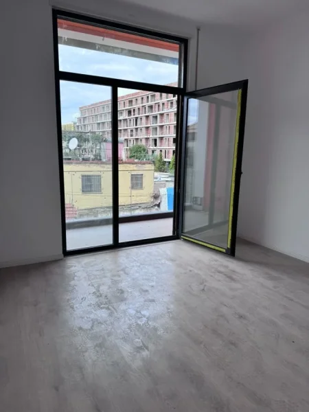 Tirane, shitet apartament 1+1+Ballkon Kati 2, 71 m² 90.000 € (Rruga dritan hoxha te ish dogana)