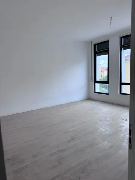 Tirane, shitet apartament 1+1+Ballkon Kati 2, 71 m² 90.000 € (Rruga dritan hoxha te ish dogana)
