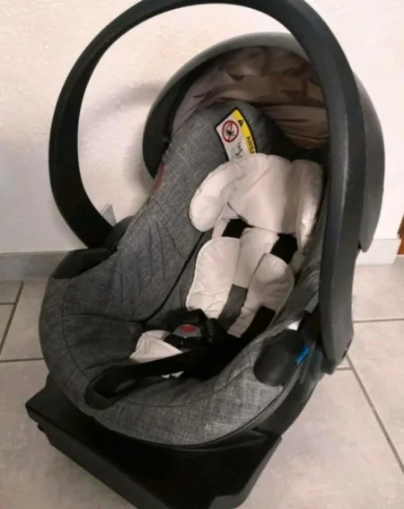 Tirane, shes Stokke Karroce per femije 270 €