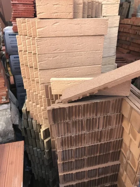 Shqiperi, shes 10 €