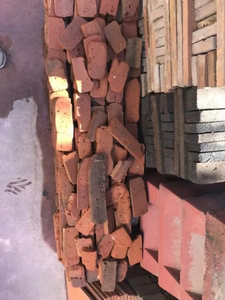 Shqiperi, shes 10 €