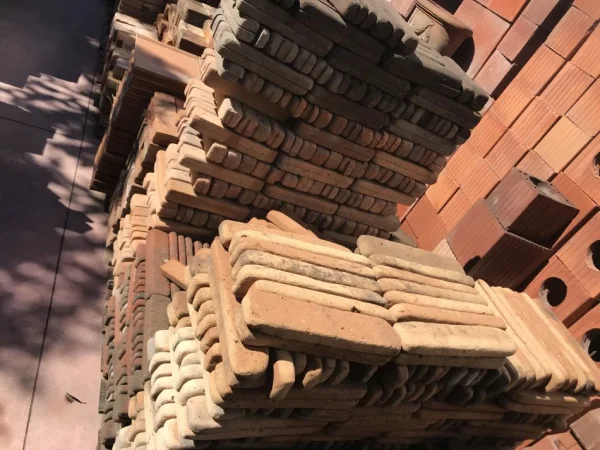 Shqiperi, shes 10 €