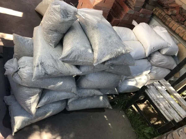 Tirane, shes Tulla antike balte, Tulla xhami, Tulla balte veshje ambjentesh, oxhaqe, furra, Tulla shamat zjarrduruese, etj 10 €