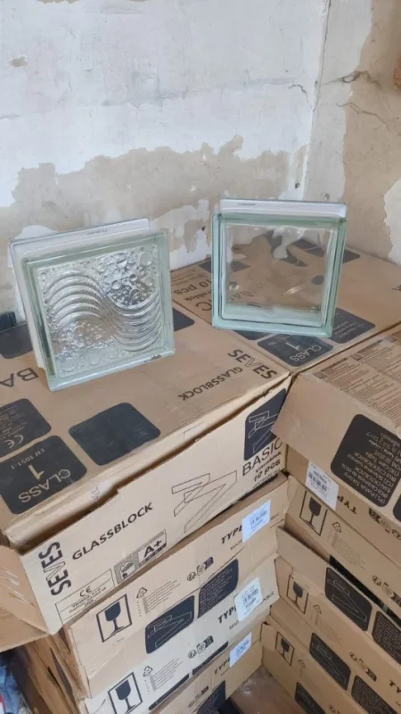 Tirane, shes Tulla balte antike, tulla xhami, tulla shamat të.reja dhe të përdorura, oxhaqe, furra etj... 10 €