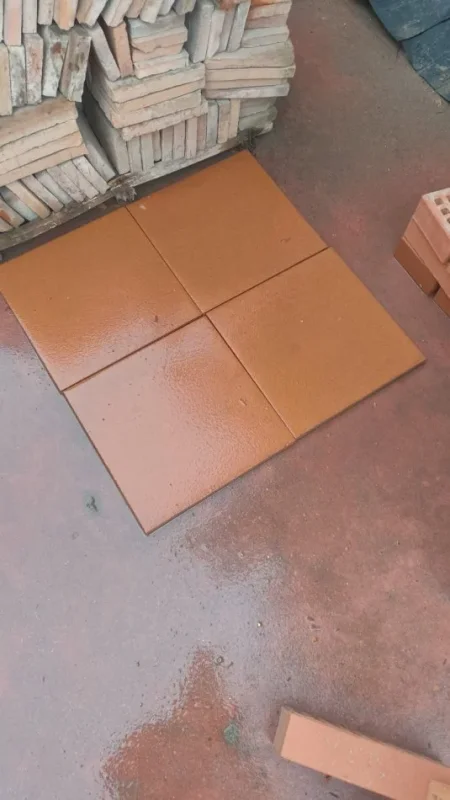 Tirane, shes Tulla xhami, tulla balte antike, tulla shamat të reja dhe të përdorura, etj,,, 10 €