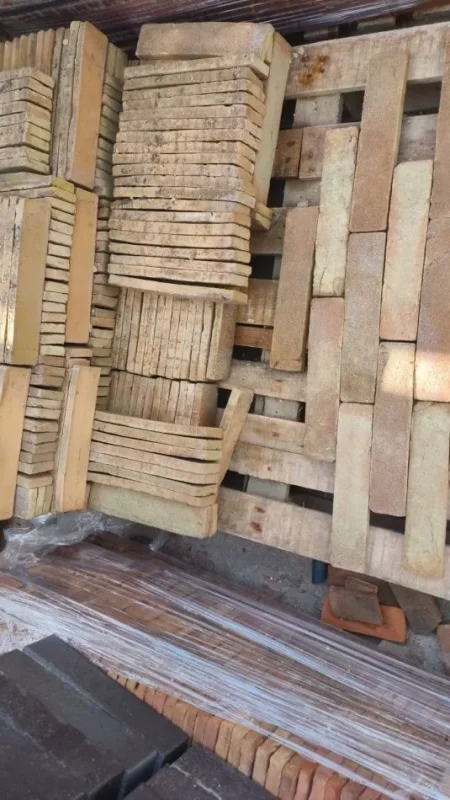 Tirane, shes Tulla shamat zjarrduruese të reja dhe të përdorura, tulla balte antike, tulla xhami etj,,, 10 €