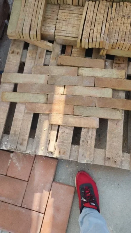 Tirane, shes Tulla shamat të reja dhe të përdorura, tulla xhami, tulla balte dekorative, etj 10 €