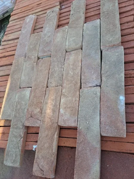 Tirane, shes Tulla shamat të reja dhe të përdorura, tulla xhami, tulla balte dekorative, etj 10 €