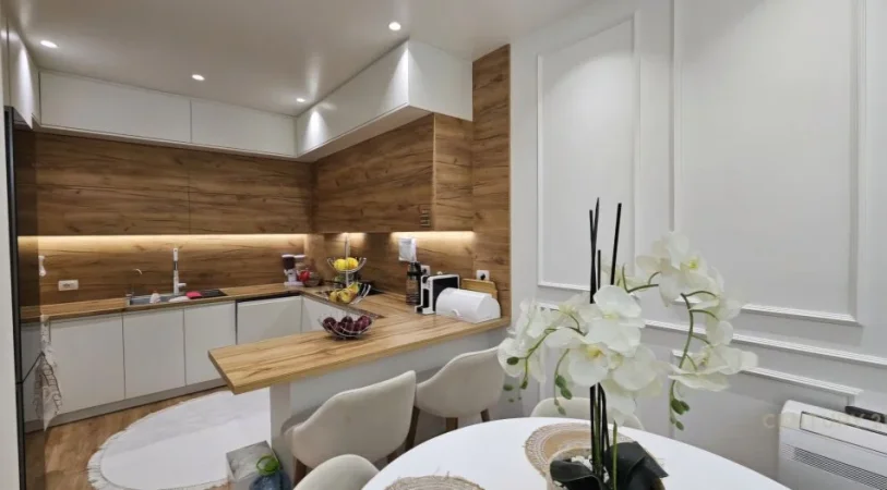 Tirane, shitet apartament 2+1 Kati 2, 119 m² 225.000 € (Astir)