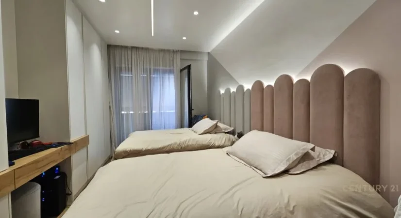 Tirane, shitet apartament 2+1 Kati 2, 119 m² 225.000 € (Astir)