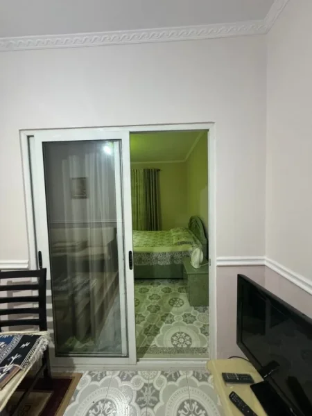 Tirane, jepet me qera Vile 1+1 , 65 m² 350 € (Don bosko)