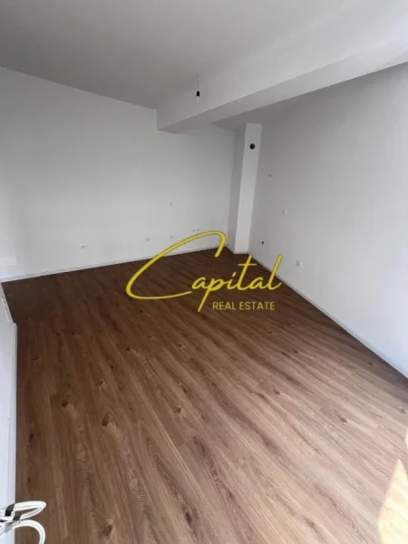 Tirane, shitet apartament 1+1 Kati 1, 52 m² 90.000 € (ALI DEMI)