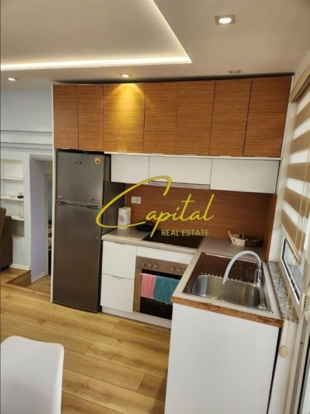 Tirane, jepet me qera apartament 2+1 Kati 3, 120 m² 500 € (KODRA E DIELLIT)