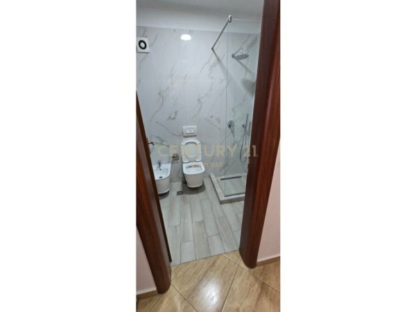 Tirane, shes apartament 1+1 Kati 3, 57 m² 135.000 € (Ish parku i autobuzave)