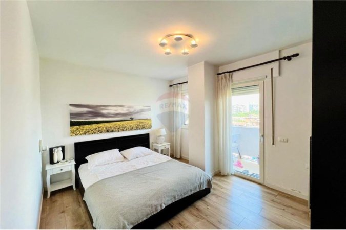 Tirane, jepet me qera 1+1+Ballkon Kati 6, 60 m² 700 € (Stadiumi Dinamo)