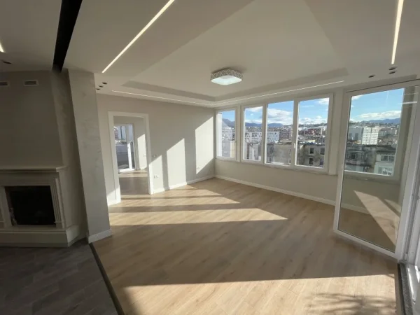 Tirane, shes apartament 3+1+Aneks+Ballkon Kati 5, 164 m² 280.000 € (Rruga Xhanfize Keko ( Te Profarma))