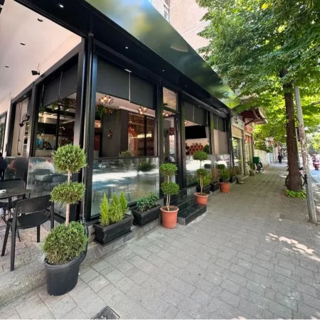 Tirane, shes lokal Kati 0, 100 m² 600.000 € (Hoxha Tasim)