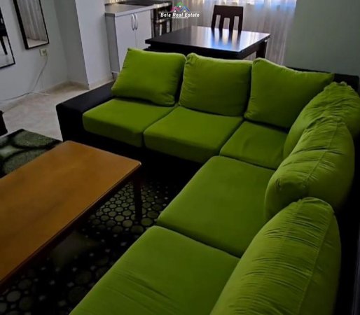 Tirane, jepet me qera apartament 1+1+Ballkon , 450 € (rruga e kavajes)