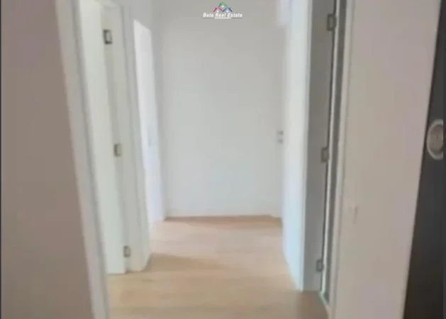 Tirane, jepet me qera zyre Kati 3, 117 m² 700 € (rruga e dibres)