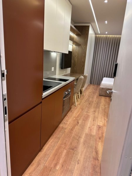 Tirane, jepet me qera garsonier 1+1 Kati 6, 40 m² 500 € (Selvia)